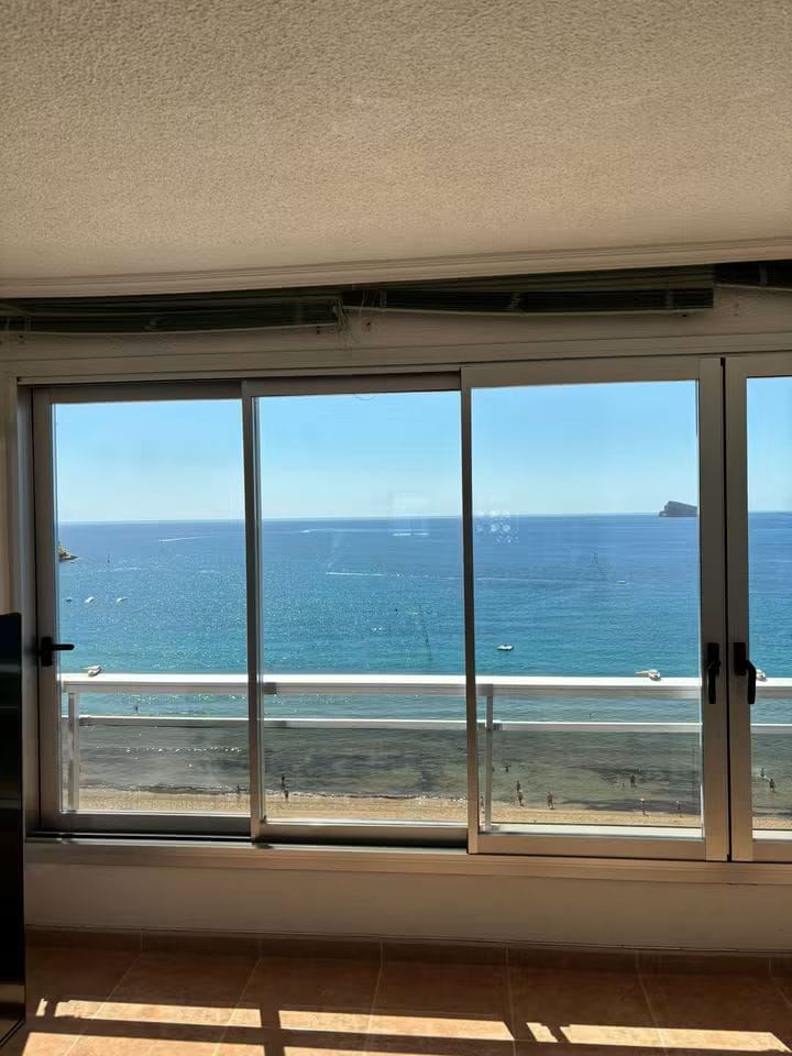 Cerramiento de terraza con vistas al mar